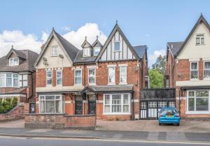 Pet-Friendly 2-Bed Suite | Sleeps 7 | Free Parking