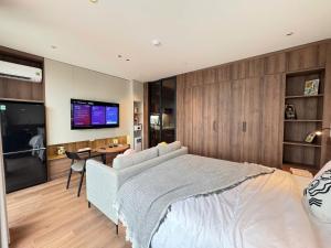 Luxury Modern Apartment with Bathtub Near Lotte Mall West Lake Tay Ho