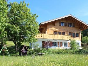Apartment Beatrice Appartement-Fewo- Dusche oder Bad- WC 7-Bettwohnung by Interhome