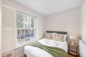 Elegant 3-Bed 3-Bath London Townhouse