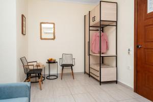Stratos Hotel