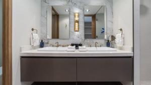 One 301A : Oceanfront Luxury Suite with Stunning Views