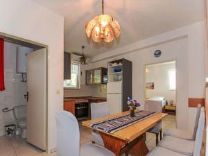 Apartment Jako-7 by Interhome