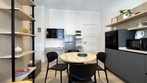 Sea Living Cefalù suite by Housilia