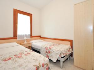 Apartment Villaggio Delfino-6 by Interhome