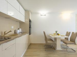 Apartment Silver by Interhome