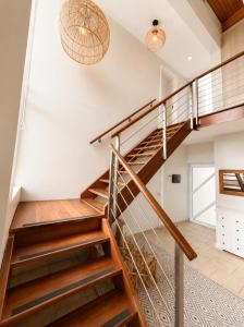 G7 Waterfront Estate Modern Coastal Stay