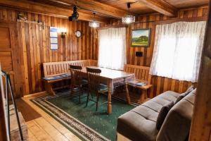 Koča Sedmica - Chalet Seven