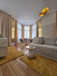 UKRYTY SEKRET - klimatyzowany apartament w centrum dla Par