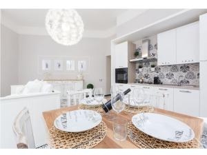 TREVI FOUNTAIN Deluxe - Your Italian Holidays