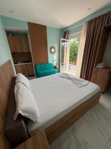 Calm & Green Retreat