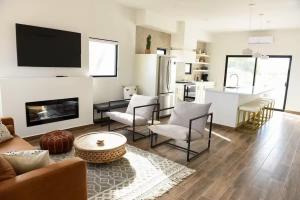 Casa Ines Laguna Shores - 2 Bedroom 2 bath