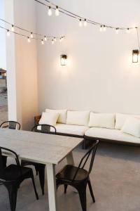 Casa Ines Laguna Shores - 2 Bedroom 2 bath