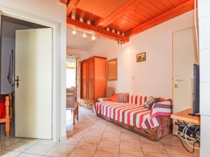 Apartment Jako-3 by Interhome