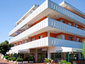 Apartment Cavallino-5 by Interhome