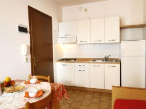 Apartment Pleione-5 by Interhome