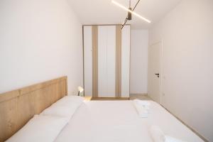 NEW Apartment - Garage - 500m from Vlora Promenade