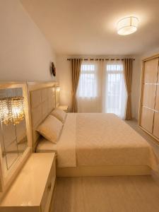 Spacious 4-Bedroom Townhouse in Green Life