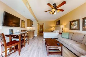 LaSata beauty with patio pools hot tubs fitness center AC & beach access