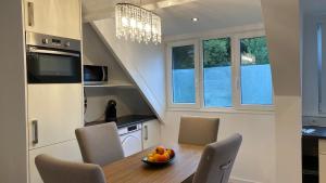 Spacious and bright apartment for 3 persons - Free parking