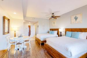 Sun kissed 9th floor studio with gulf views pools hot tub - close to beach