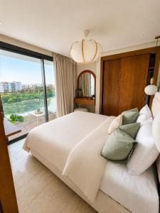 Oliva Luxury Studio - Sea & Green View - Triple Towers - Beach & TGV by walk