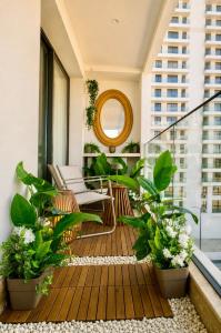 Oliva Luxury Studio - Sea & Green View - Triple Towers - Beach & TGV by walk