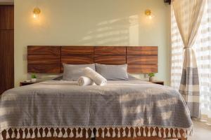 EOS Suites