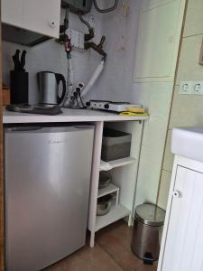 River Side Studio, 9mi from Palanga, With sauna