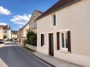 Maison de charme au pied de la cure dArcy