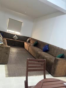 Appartement Al Hoceima Bades met 2 slaapkamers boven Aiman Jet Park