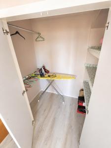 Tona Apartment 02