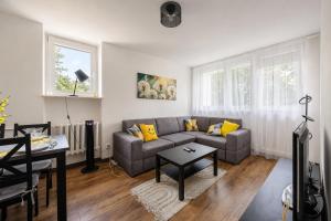 Warsaw Praga Apartment - Balcony & Metro Nearby - by Rentujemy
