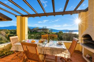 Johns House-Lakeview & shared pool - Happy Rentals