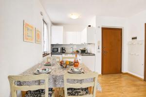 Ardaro 1 - Riva del Garda Apartment with 2 Balconies - Happy Rentals