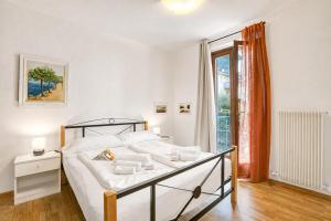 Ardaro 1 - Riva del Garda Apartment with 2 Balconies - Happy Rentals