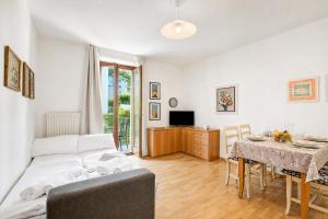 Ardaro 1 - Riva del Garda Apartment with 2 Balconies - Happy Rentals