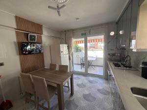 Detached 3 1 House - 10 Minutes to the Sea