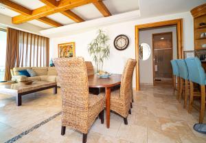 Beachfront Luxury at Tessoro 3BR Sleeps 8
