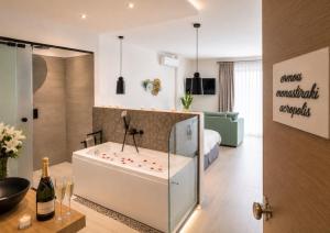 Ermou w Jacuzzi Acropolis View Monastiraki