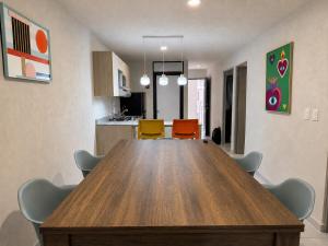 Amazing apartment minutes from the center