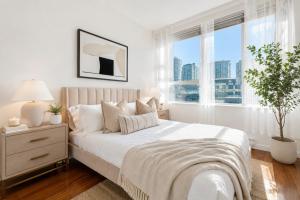 Downtown 2BR with City Views and Great Location