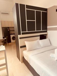 The Luxe Colony infinitum klcc by Rose Garden
