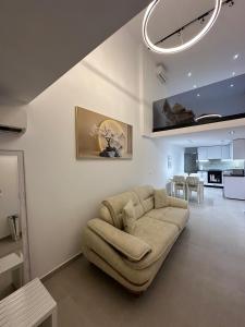 Nevis Room 2