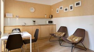 One-Bedroom Apartment room in Italianway-Caretto