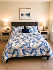 Spacious Calgary Haven l 4BR Home l 3 Full Bath l AC l Sleeps 8 plus