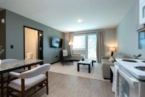 Vassar Flats Fully Furnished Extended Stay