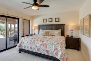 2 Mi to Lake Havasu! Mtn-View Poolside Paradise
