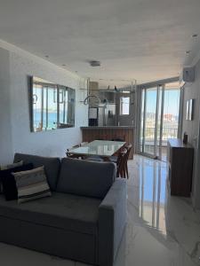 Apartamento deslumbrante em frente ao mar