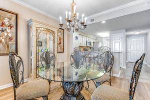 Spacious Gulf Front Condo with Private WD and Shared Pool
